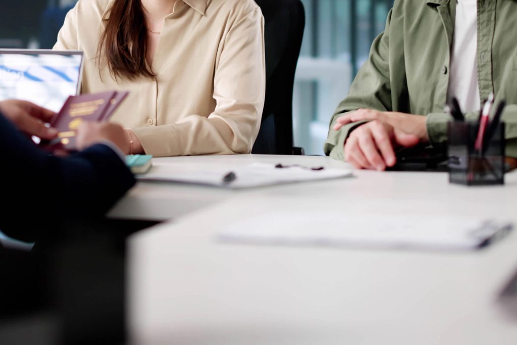 Семейная пара переезжает в Лихтенштейн